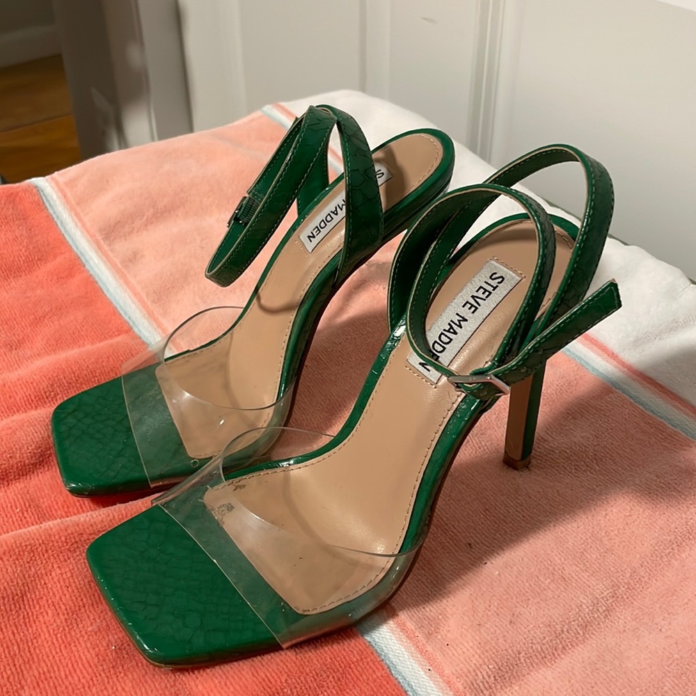 Steve Madden green high heel